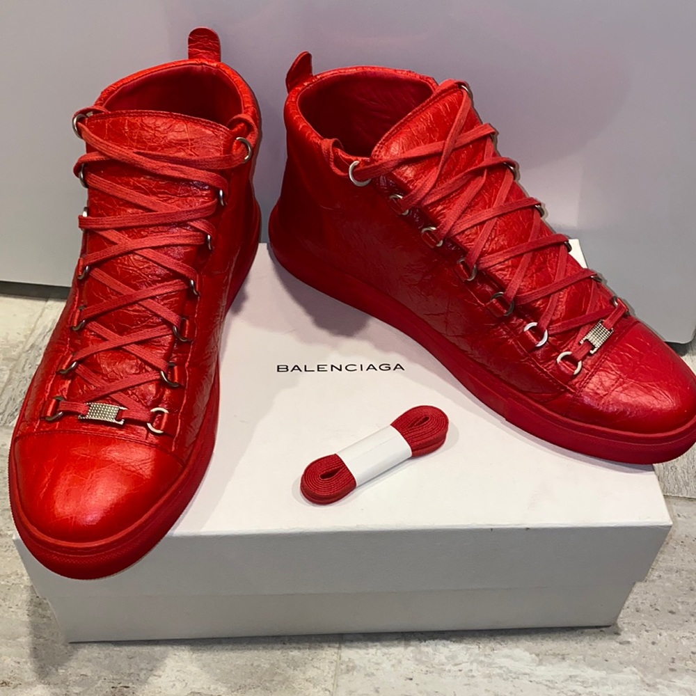 Red men’s Balenciaga Arenas